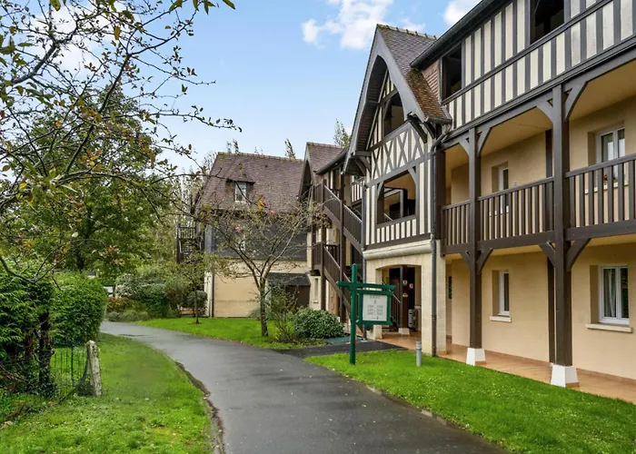 La Du Golf - Maeva - 2 Pieces 4 Personnes - Confort Mae-5444 *